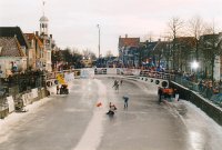 11-stedentocht 1997 keerpunt Dokkum - foto 19 * terug naar Bartlehiem, zwaaiend naar de cameraman