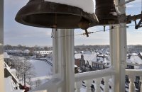 sneeuw carillon stadhuis Dokkum (3) 3dec10 