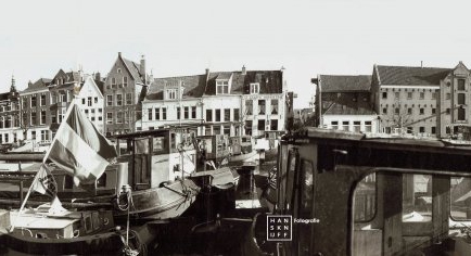 mijn eerste echte panorama in 1976, in zwart-wit, Noorderhaven Groningen, handmatig afgedrukt en opgeplakt  