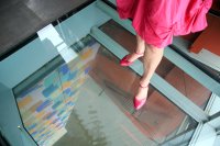 Glazen vloer boven water Verbindingskanaal Paviljoen Coop Himmelb(l)au Groninger Museum 2015
